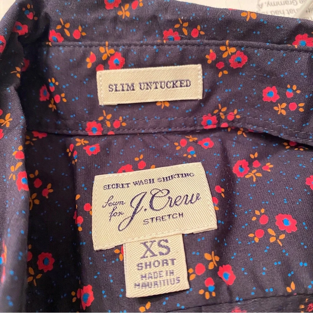J.Crew Slim Untucked Stretch floral navy Shirt